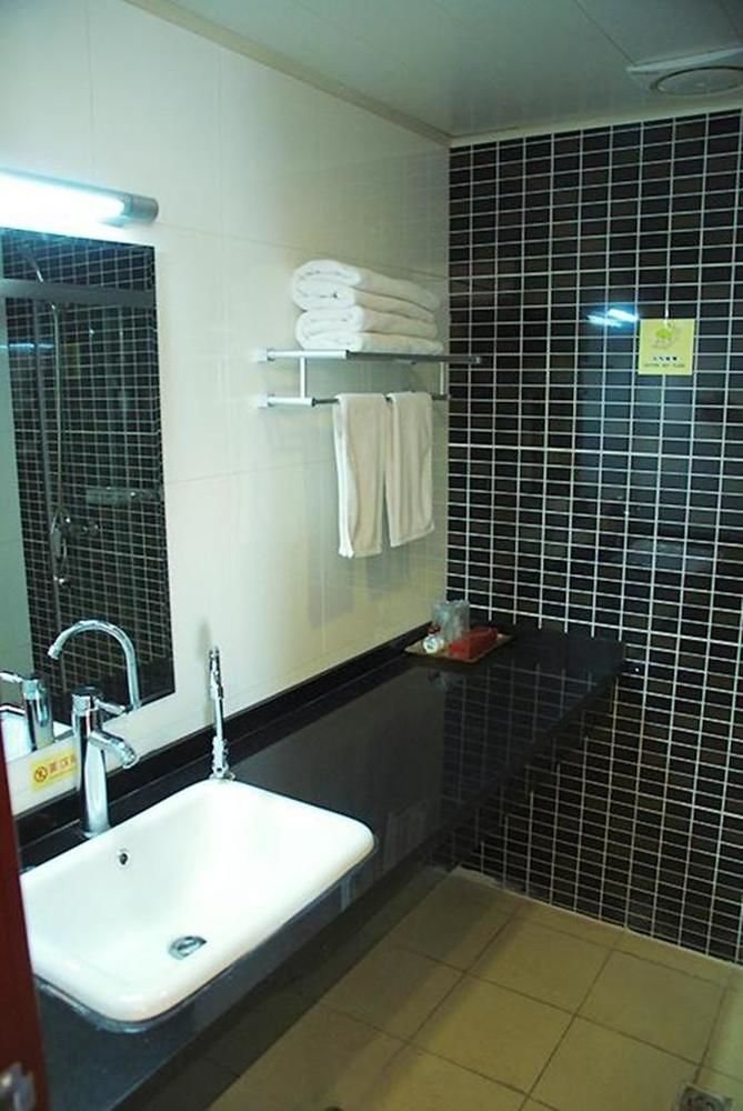 Tianjin Jingjin Hotel Екстериор снимка