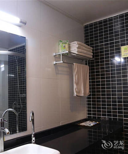 Tianjin Jingjin Hotel Екстериор снимка