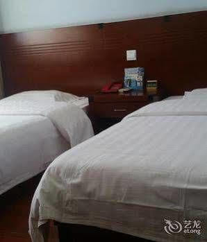 Tianjin Jingjin Hotel Екстериор снимка