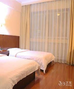 Tianjin Jingjin Hotel Екстериор снимка