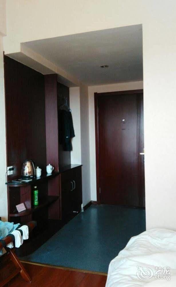 Tianjin Jingjin Hotel Екстериор снимка